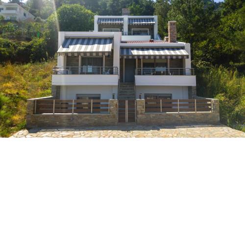 Ntinas Villa with Sea View