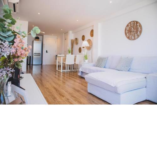 Nuevo apartamento en el Arenal con vistas al mar