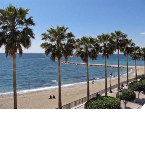 Nuevo y lujoso apartamento en Marbella Centro a pie de playa 625