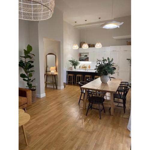 Oak Home Luxury Living