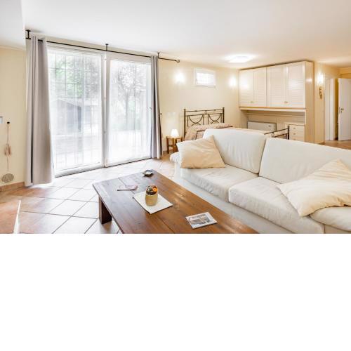 Oak House Lovely Studio with parking
