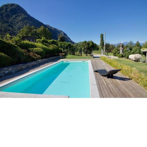 Oasi di Castelveccana Apt Pool and View