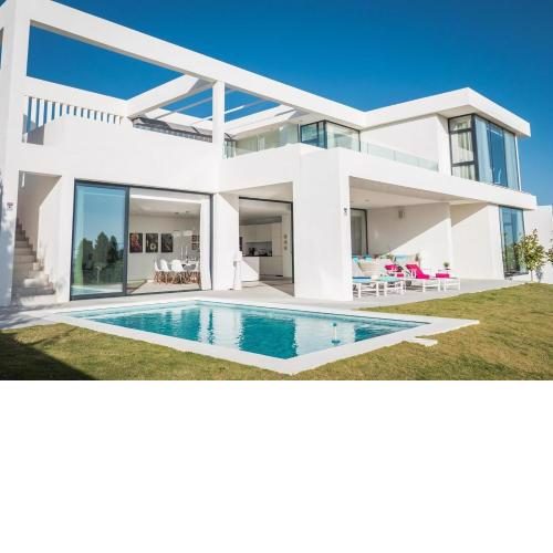 Oasis - Luxury Villa with Jacuzzi