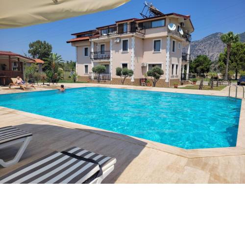 Oasis Apart Hotel