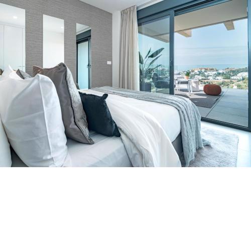 Oasis325- Top class penthouse with stunning views