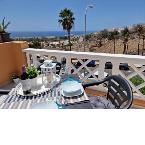 Ocean View with fantastic sea view, family friendly, terrace, Wifi, SAT-TV