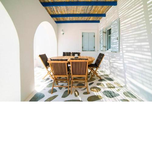 Ocean Villa in Paros