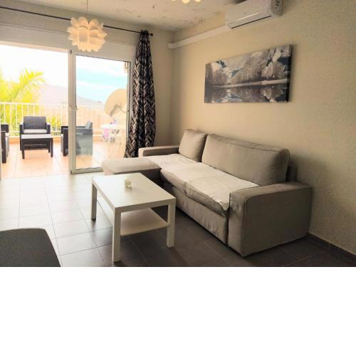OceanBlue Modern king size 1 Bedroom Apartment with Seaview and Terrace