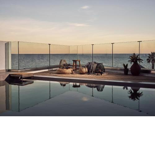 Oceanis Luxury Suites
