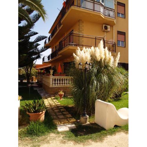 Oikos Holiday Apartments
