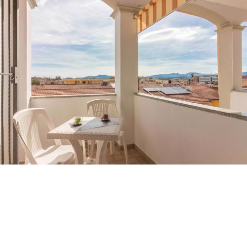 Olbia Bright Flat with Terrace & Private Parking!