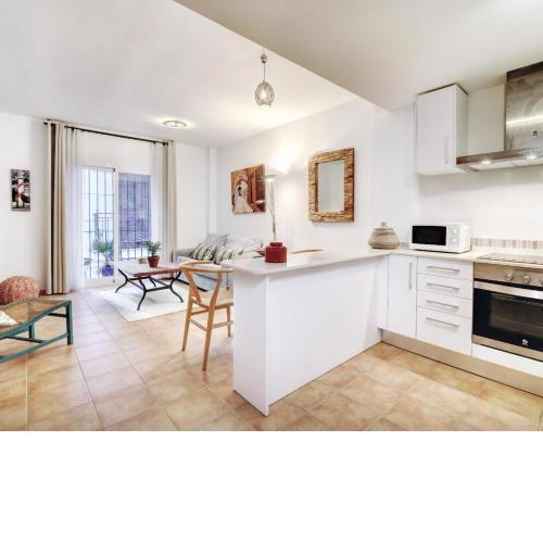 Old Town Apartment near the beach