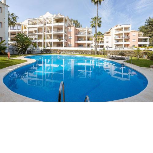 OleHolidays River Garden junto a Puerto Banús