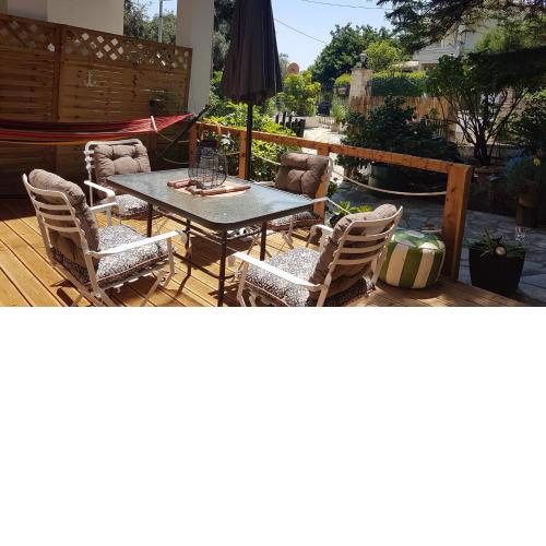 Olga's Cozy Nest , apartment in Ano Korakiana.