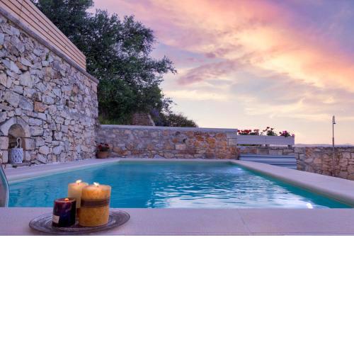 Olga's Filoxenia - Villa Aladanos-private pool and heated jacuzzi