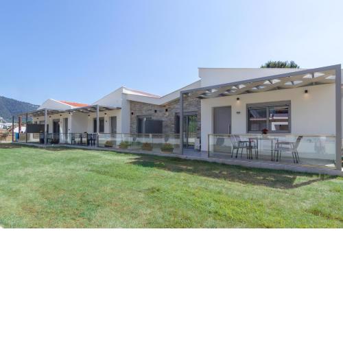 Oli Terra Seaside