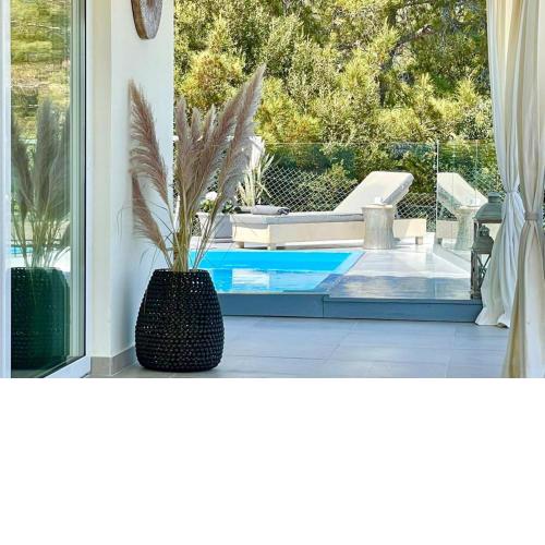 Olive Green Villa Heated Pool