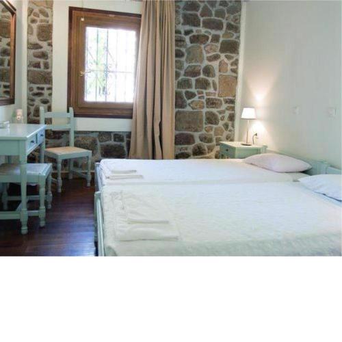 Olive Press Hotel & Apartments