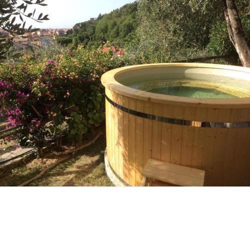 Olive Press Lodge