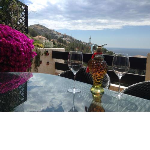 Olivos Holiday Home