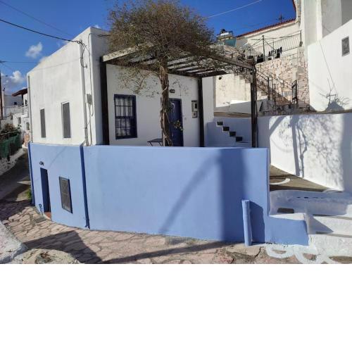Omorfo House
