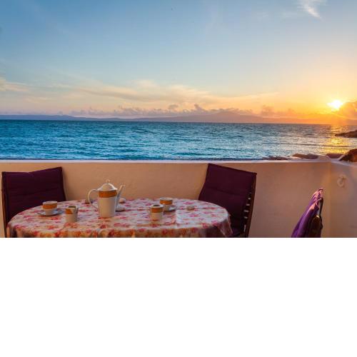 On the Beach - Akroyali Family Lodging