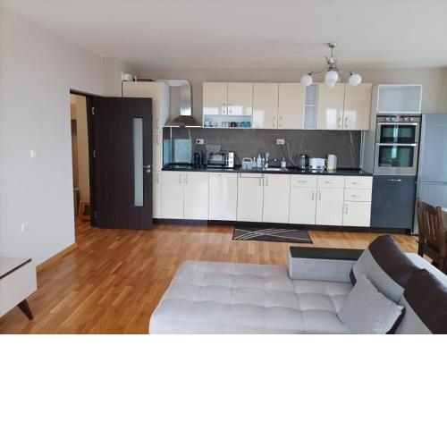 One Bedroom Apartment 46- Trakia 54 А