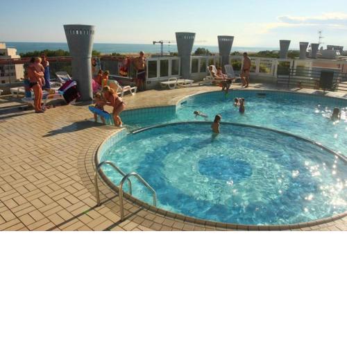 One-Bedroom Apartment in residence with swimming pool - By Beahost Rentals