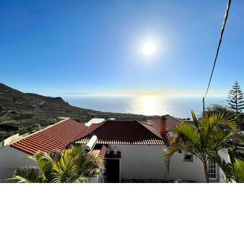One bedroom apartment with pool, Wifi, near the Sea