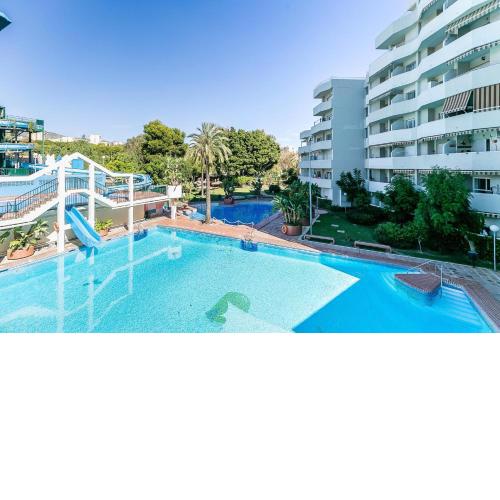 One bedroom appartement at Benalmadena 50 m away from the beach with sea view shared pool and furnished garden
