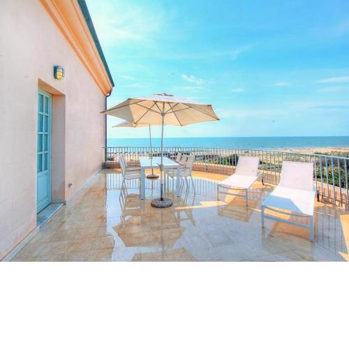 One bedroom appartement at Calambrone 180 m away from the beach with sea view shared pool and enclosed garden