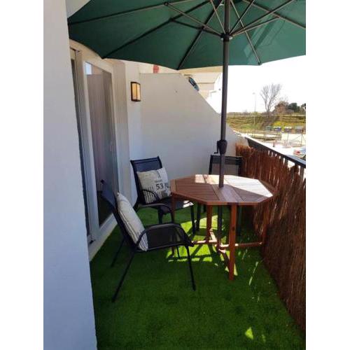 One bedroom appartement at Empuriabrava 50 m away from the beach with lake view and furnished terrace