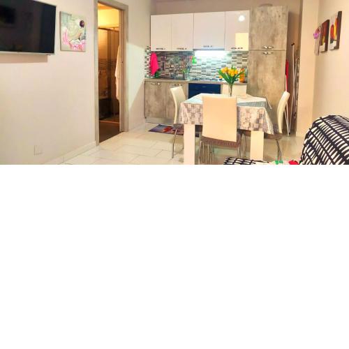One bedroom appartement at Giardini Naxos 50 m away from the beach with sea view and furnished terrace