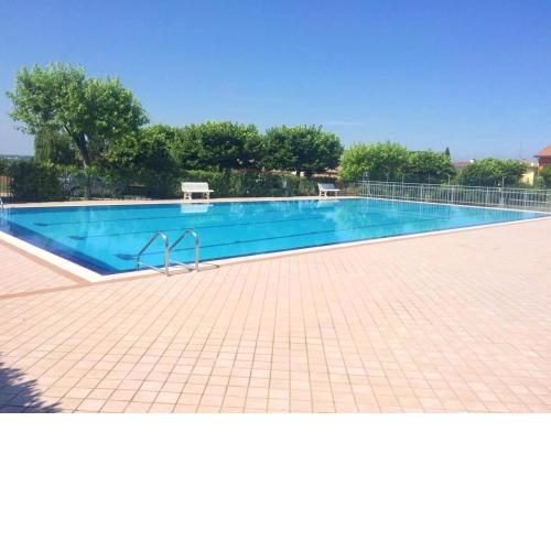 One bedroom appartement at Pacengo 500 m away from the beach with shared pool furnished garden and wifi