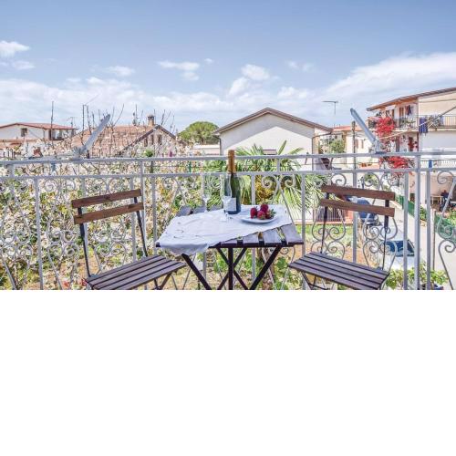 One bedroom appartement at Santa Maria di Castellabate 200 m away from the beach with sea view enclosed garden and wifi