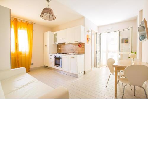 One bedroom appartement at Vieste 150 m away from the beach with enclosed garden