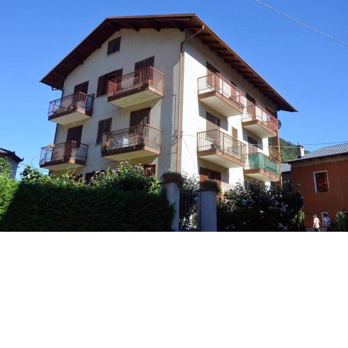 One bedroom appartement with balcony and wifi at Monterosso Grana