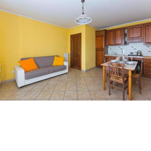 One bedroom appartement with city view balcony and wifi at Torino
