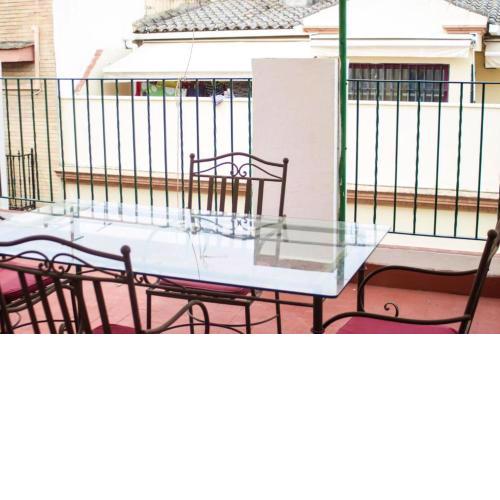 One bedroom appartement with city view terrace and wifi at Sevilla