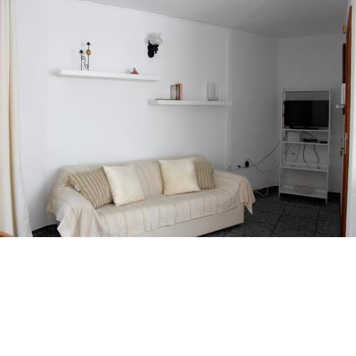 One bedroom appartement with furnished balcony and wifi at Puerto de Naos