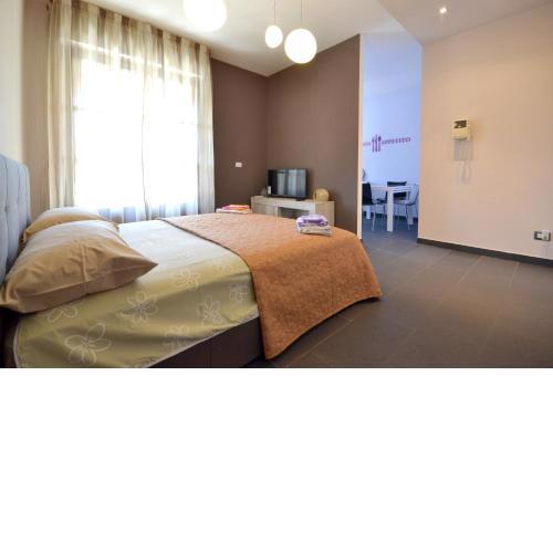One bedroom appartement with furnished balcony and wifi at Vercelli