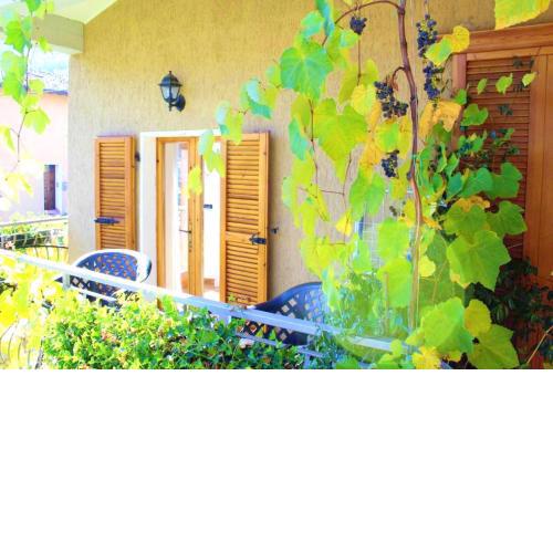 One bedroom appartement with furnished balcony at Prabione 8 km away from the beach