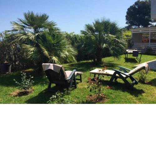 One bedroom appartement with garden and wifi at Civitanova Marche