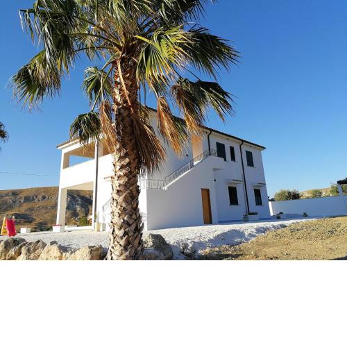 One bedroom appartement with sea view and furnished garden at Montallegro 2 km away from the beach