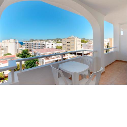 One bedroom appartement with sea view shared pool and furnished balcony at Sant Josep de sa Talaia