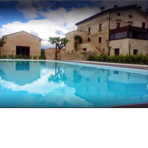 One bedroom appartement with shared pool and wifi at Montalto delle Marche