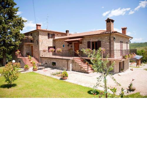 One bedroom appartement with shared pool enclosed garden and wifi at Caprese Michelangelo