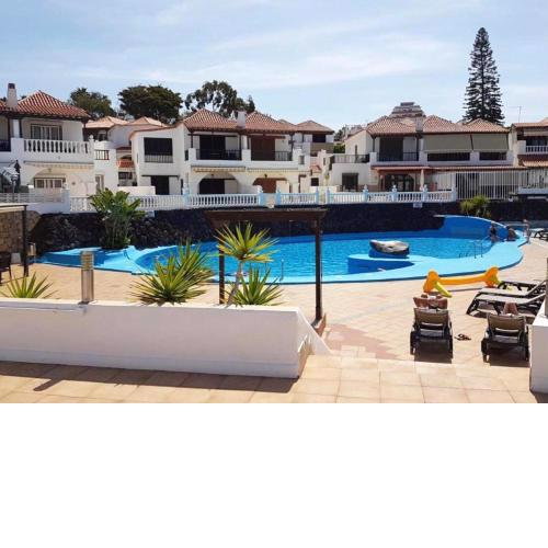 One bedroom appartement with shared pool furnished terrace and wifi at Arona