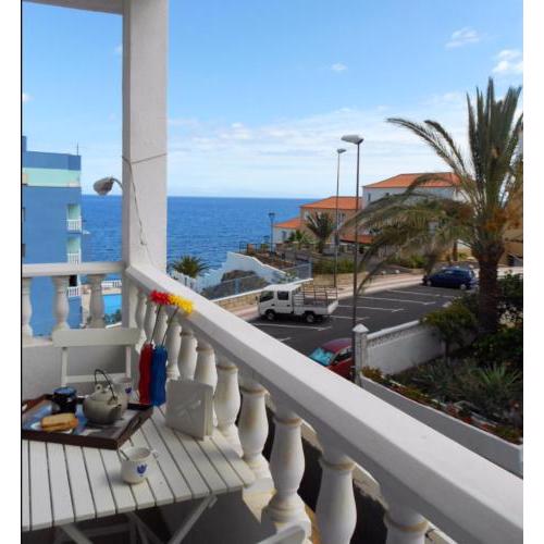One bedroom house at Candelaria 100 m away from the beach with sea view furnished balcony and wifi