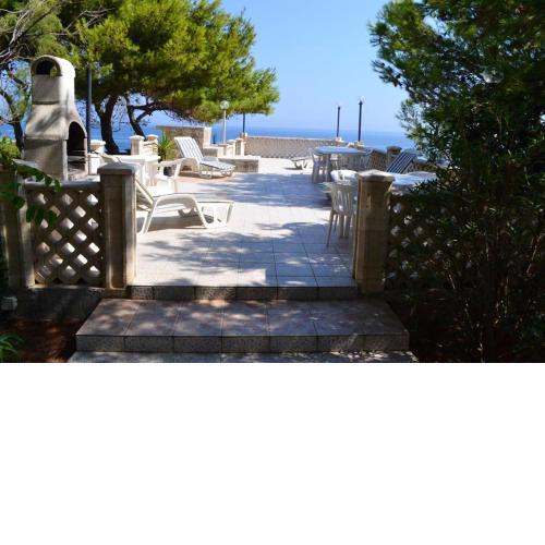 One bedroom house at Monopoli 100 m away from the beach with enclosed garden and wifi